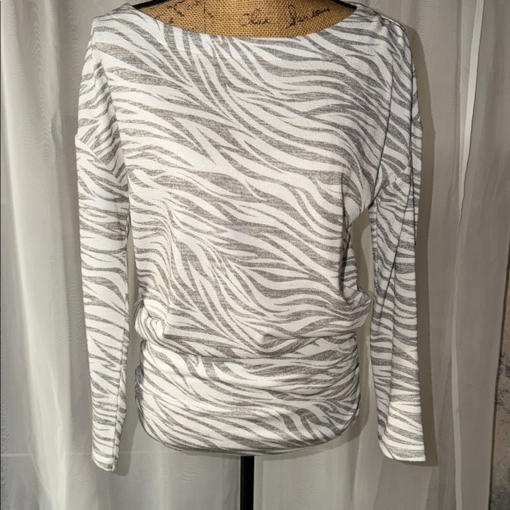 Women's Zebra Print Long Sleeve Sweater